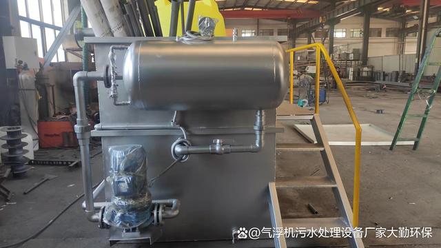 油罐车内部清洗设备 油罐车内部清洗设备图片 油罐车内部清洗设备 油罐车内部清洗设备图片
